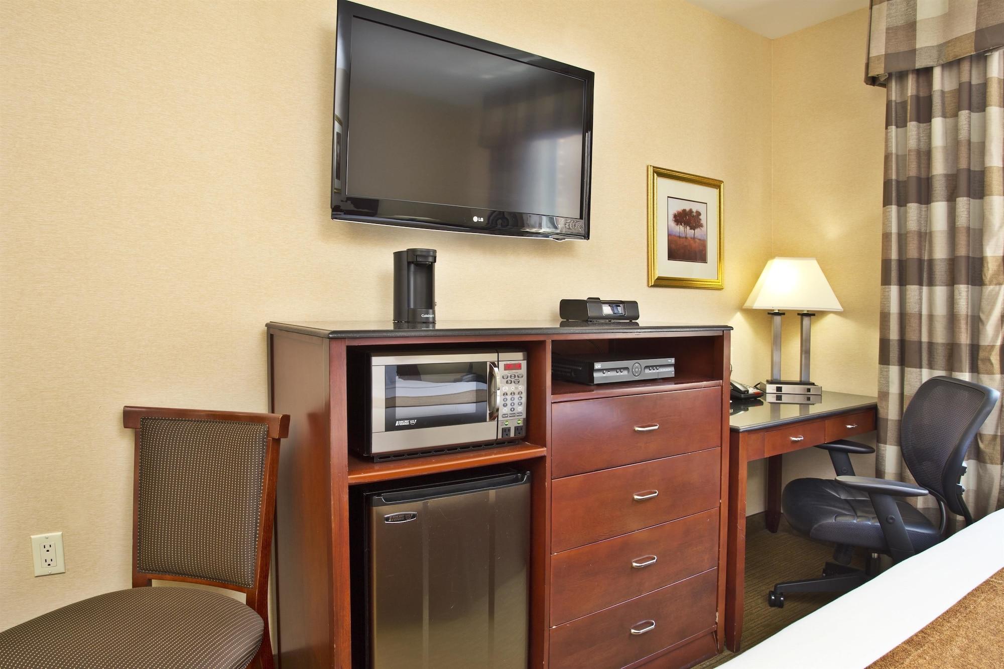 Best Western Plus Arena Hotel New York Exterior photo